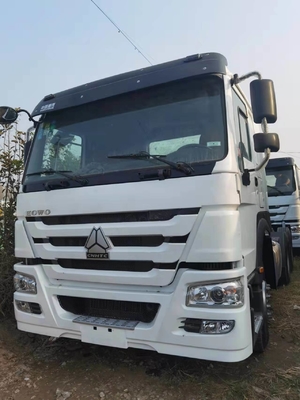 Sinotruk HOWO Máy kéo hạng nặng xe tải xe kéo đầu 6*4 2018 371-375HP ISO chấp thuận