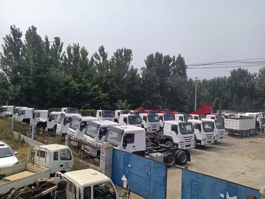 Sinotruk HOWO tay hai đầu xe tải máy kéo với chứng nhận ISO thanh toán an toàn