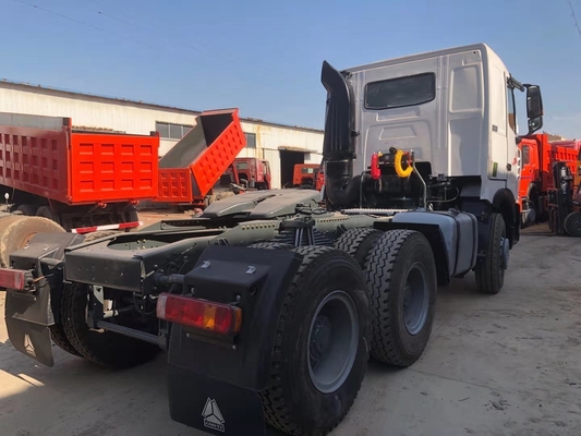 4 × 2 HOWO 371HP 420HP Trụ sở xe kéo cho chi phí vận chuyển và thời gian giao hàng ước tính