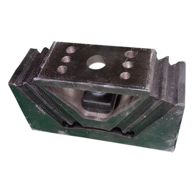 Các bộ phận hệ thống lái xe bánh xe Sinotruk HOWO Động cơ xe tải Bracket cao su gắn Az9725590031