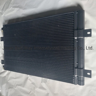 Sinotruk HOWO Xe tải Phân bộ tản nhiệt bể nước Hệ thống truyền tải tiên tiến hộp số